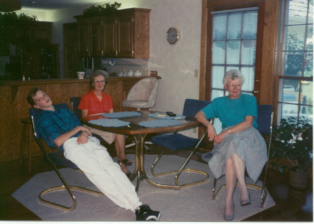 img12-10